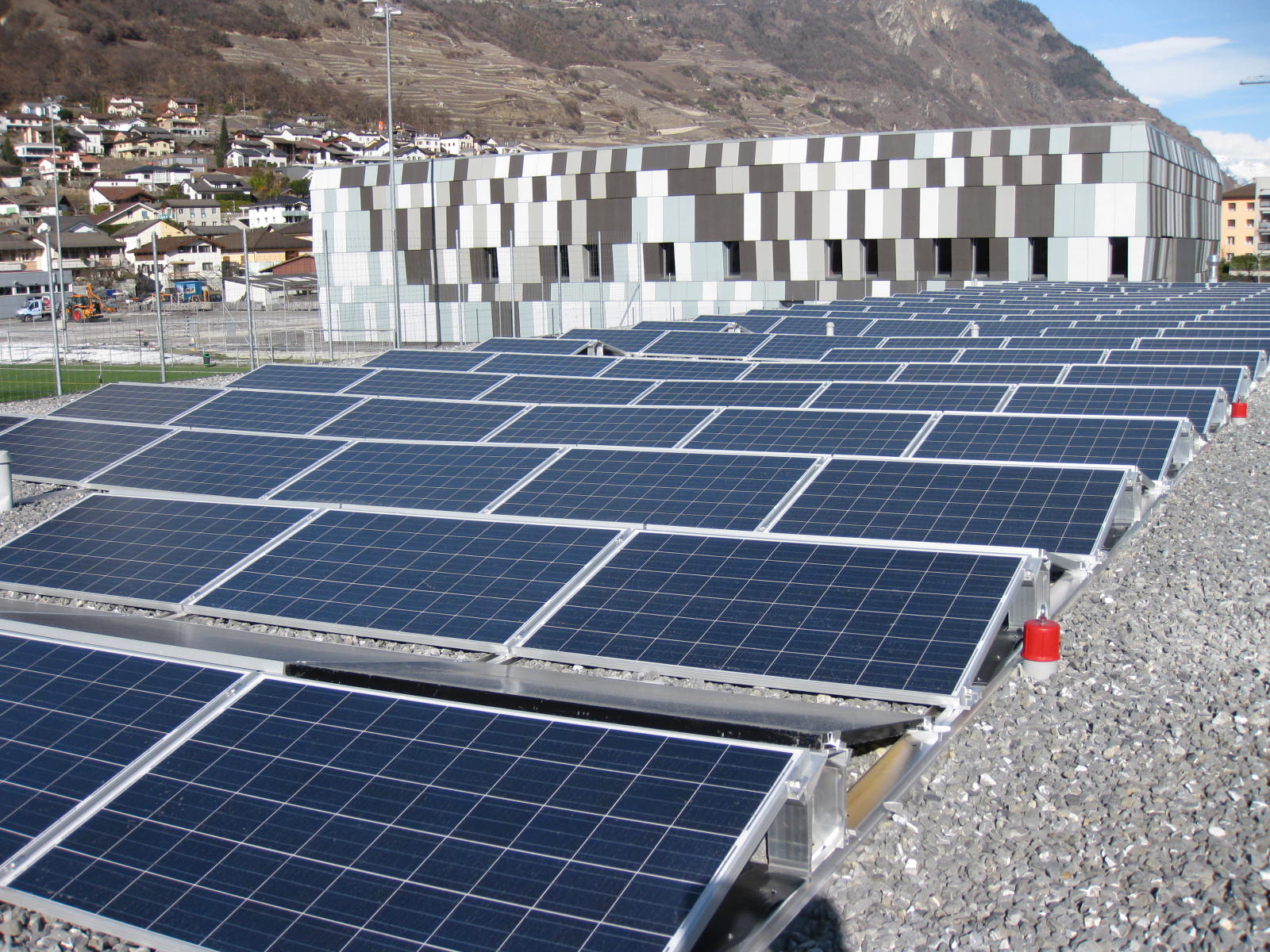 Panneaux solaires photovoltaïques - Romande Energie